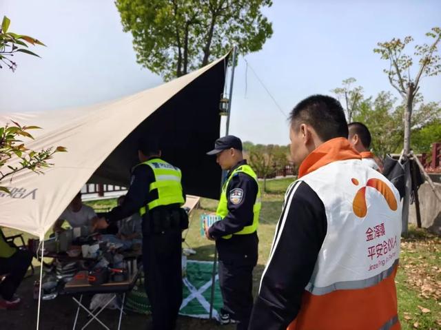 “平安合伙人”助力商榻社区清明假期旅游安全，清明假期，商榻社区“平安合伙人”守护游客安全