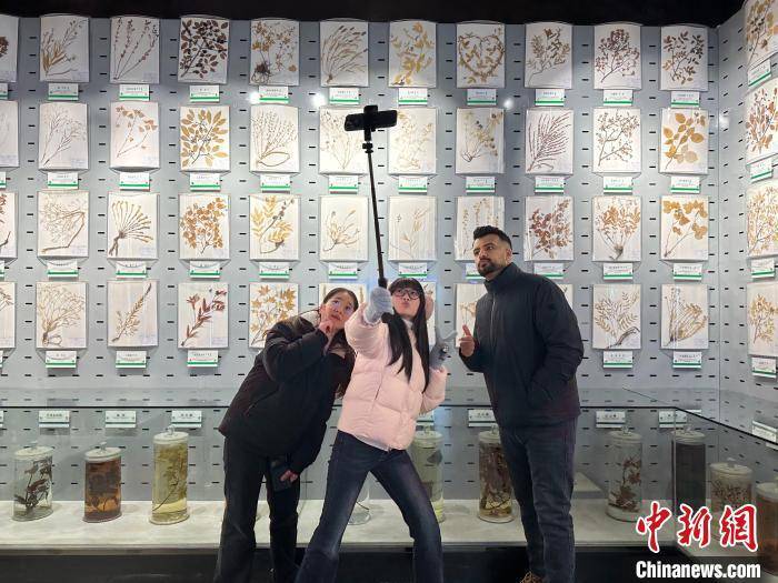 赤峰“到中华”活动：展示民族融合与产业升级的精彩，赤峰“到中华”交流项目：留学生惊叹民族文化与养殖技术
