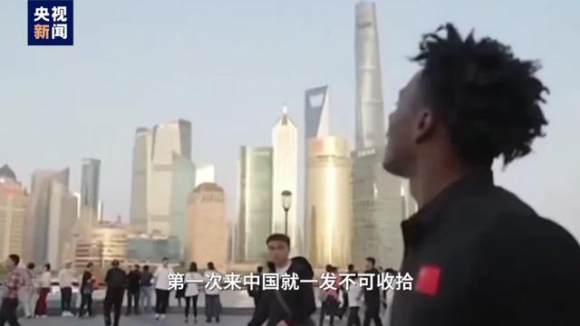 从被黑到被粉，“甲亢哥”见证中国的全球圈粉奇迹！，“甲亢哥”中国体验：功夫片式传奇，跨越国界的真实魅力！
