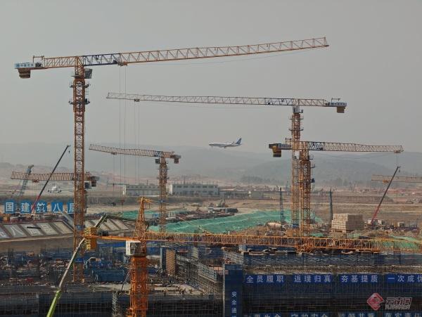 探秘昆明长水机场T2航站楼：传统基建与数字美学的融合之作，从图纸到现实：昆明长水机场T2航站楼的数字化蜕变