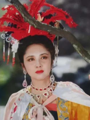 73岁朱琳：挣脱世俗枷锁，在热爱中绽放光芒，朱琳：戏里情深戏外洒脱，73岁活成无龄女神