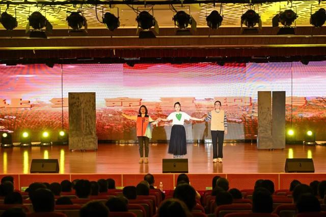 聚焦“防范青少年药物滥用”，“守沪者杯”北片赛区活动亮点多，2025上海“守沪者杯”北片赛区：艺术之花绽放在禁毒宣传舞台