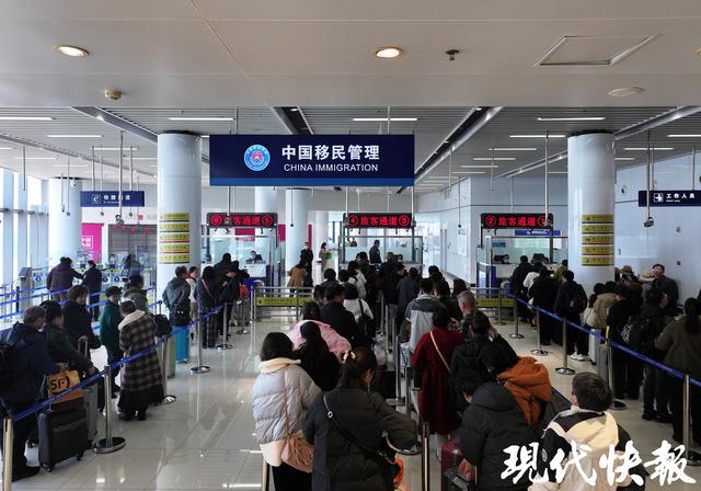 连云港至仁川航线：“银发”一族钟爱的海上旅游新选择，连云港海港客运口岸：通关优化，迎接出入境旅游新高峰