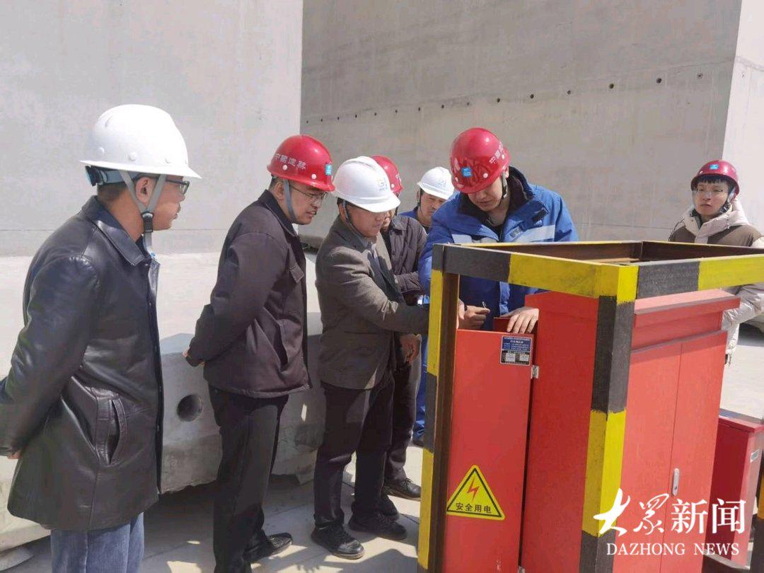 威海交通工程建设开展消防安全督查，全力守护安全防线，威海交通工程消防安全专项督查，为建设安全“把脉问诊”