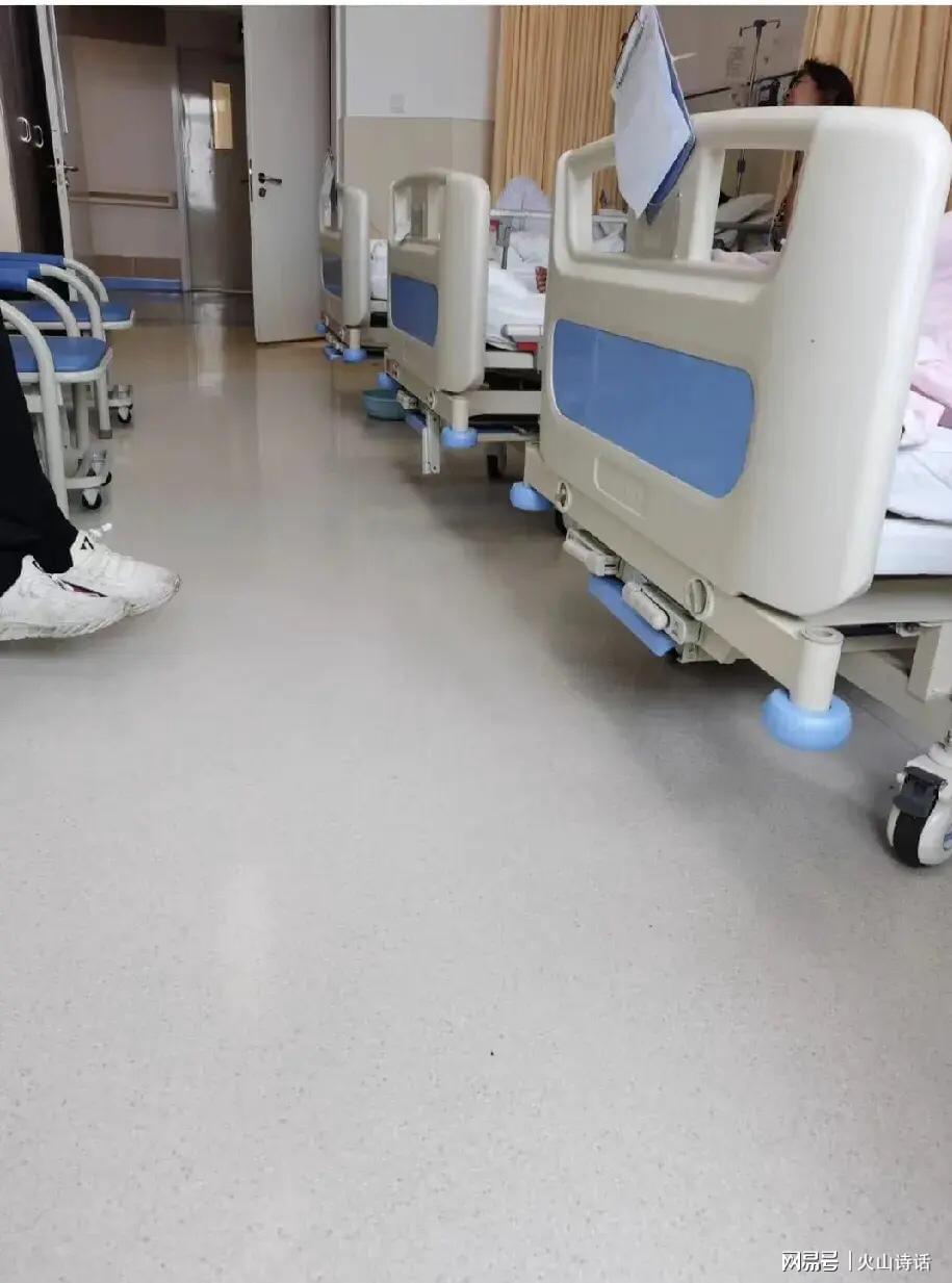 18万土地征收款背后：广西大姑姐拒绝照顾公公，重男轻女惹争议？，广西家庭纷争：公公断腿大姑姐甩手，18万征收款成矛盾导火索