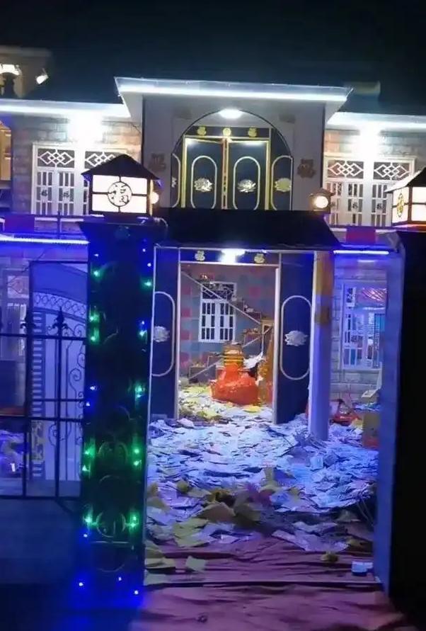 南通纸别墅：禁令难敌风俗，豪华祭祀之风愈演愈烈 南通“禁售令”下纸别墅仍猖獗，天价祭祀何时休？